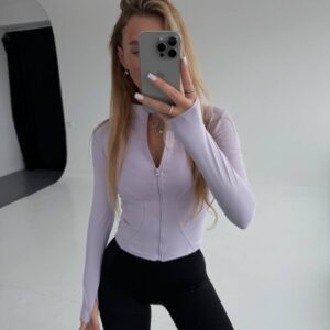 Кофтинка з довгим рукавом на блискавці